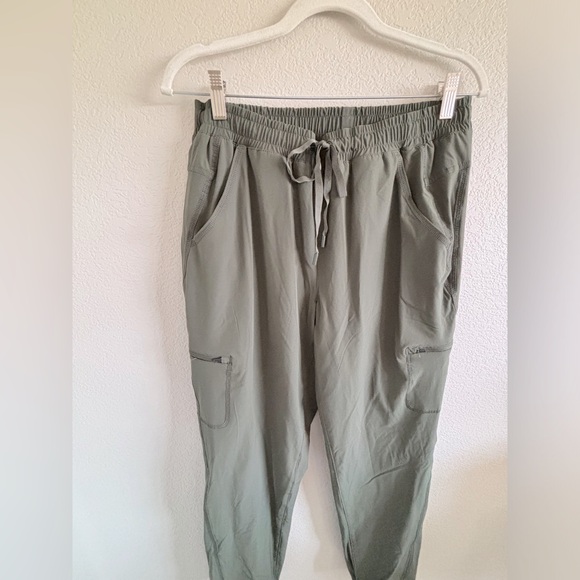 Eddie Bauer fleece lined cargo pants - Picture 2 of 5